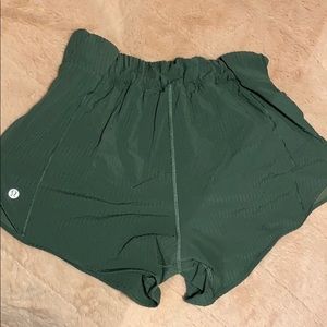 Lululemon Hotty hot short hi rise. *seersucker*